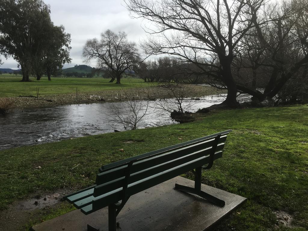 Colac Colac Caravan Park Corryong Екстериор снимка