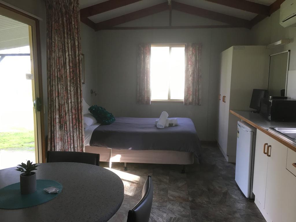 Colac Colac Caravan Park Corryong Екстериор снимка