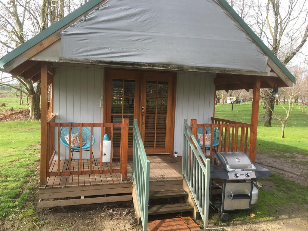 Colac Colac Caravan Park Corryong Екстериор снимка