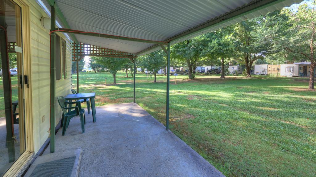 Colac Colac Caravan Park Corryong Екстериор снимка